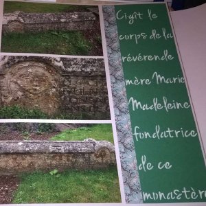 Bayeux tombe de la fondatrice du monastère