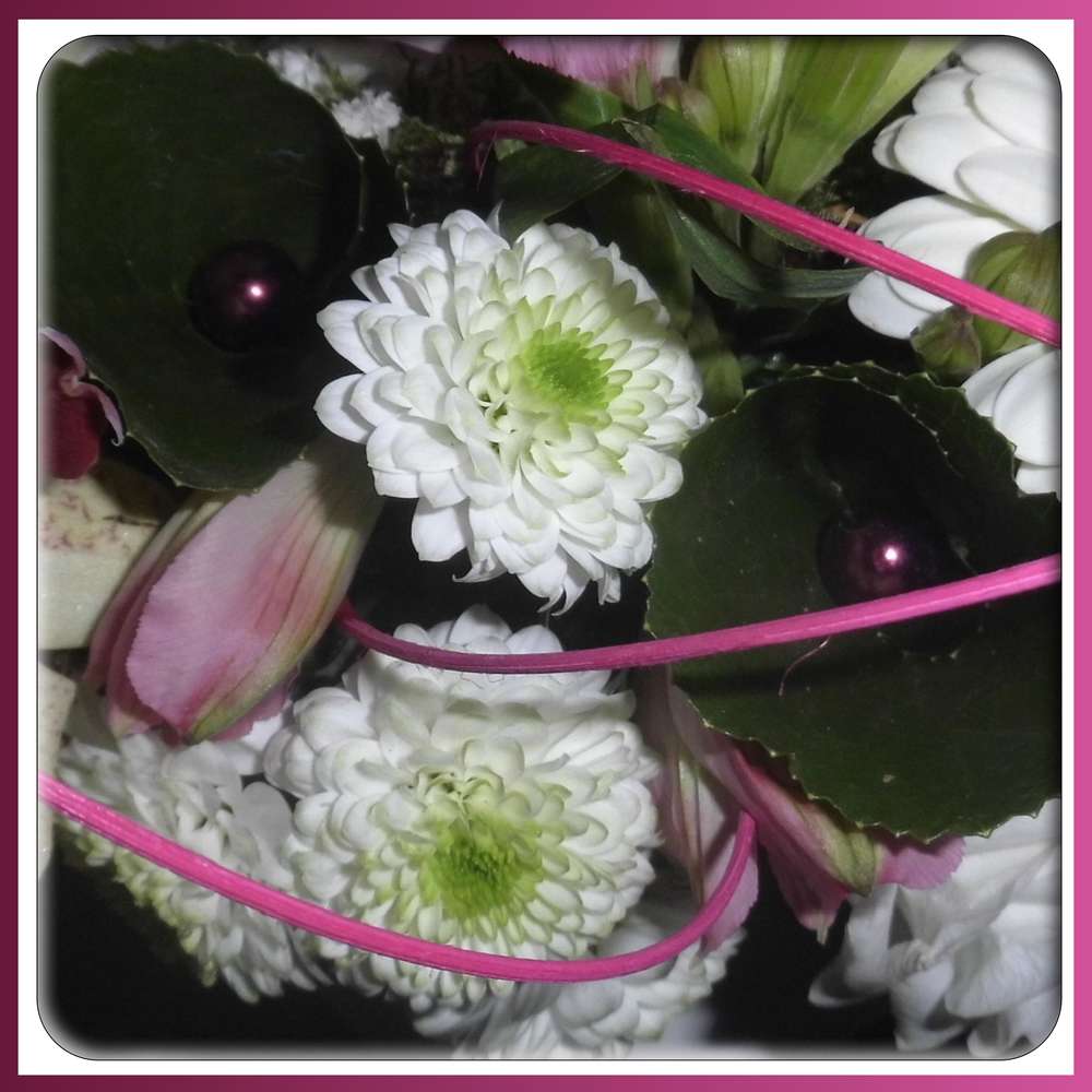 132-COMPOSITION FLORALE