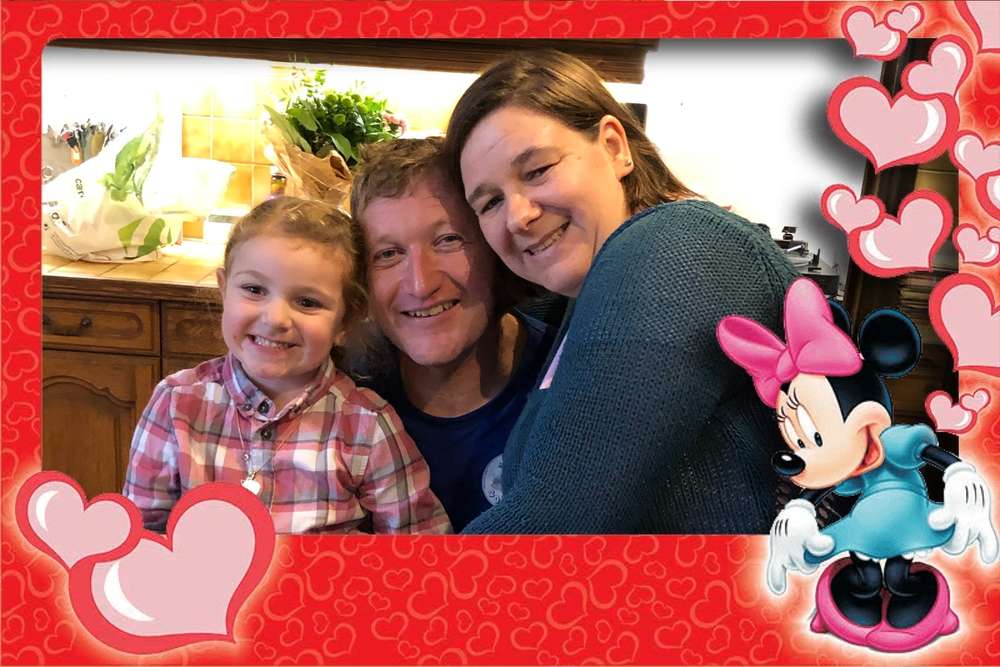 AD811EA0-4B7E-4E2A-8747-FE917715ADB1