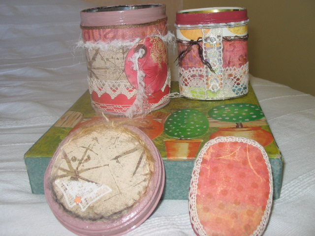 des boites altérées..