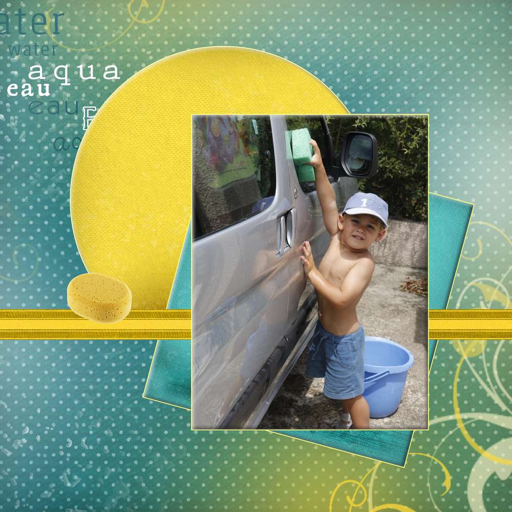 Léo lave la voiture