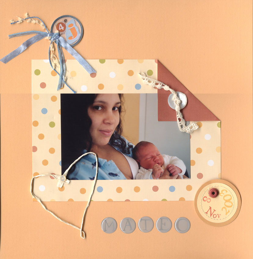 Matéo 4ème jour -sourire-page gauche