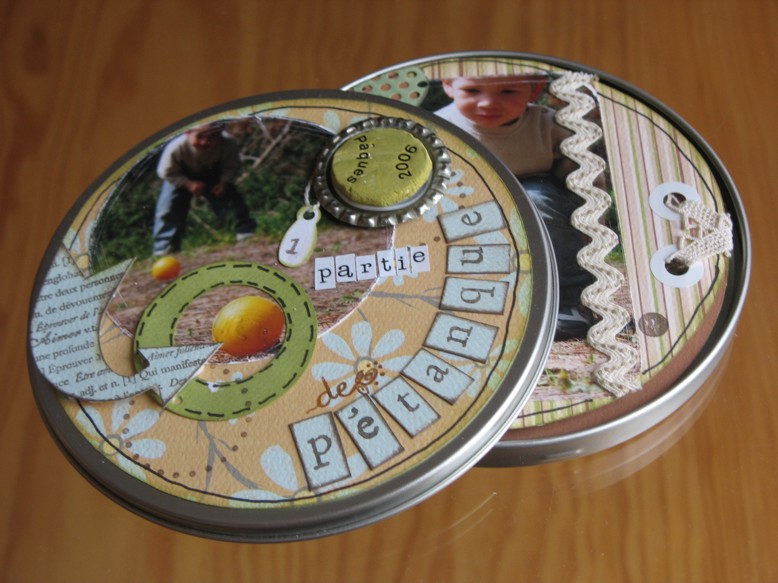 Mini album rond - une partie de pétanque