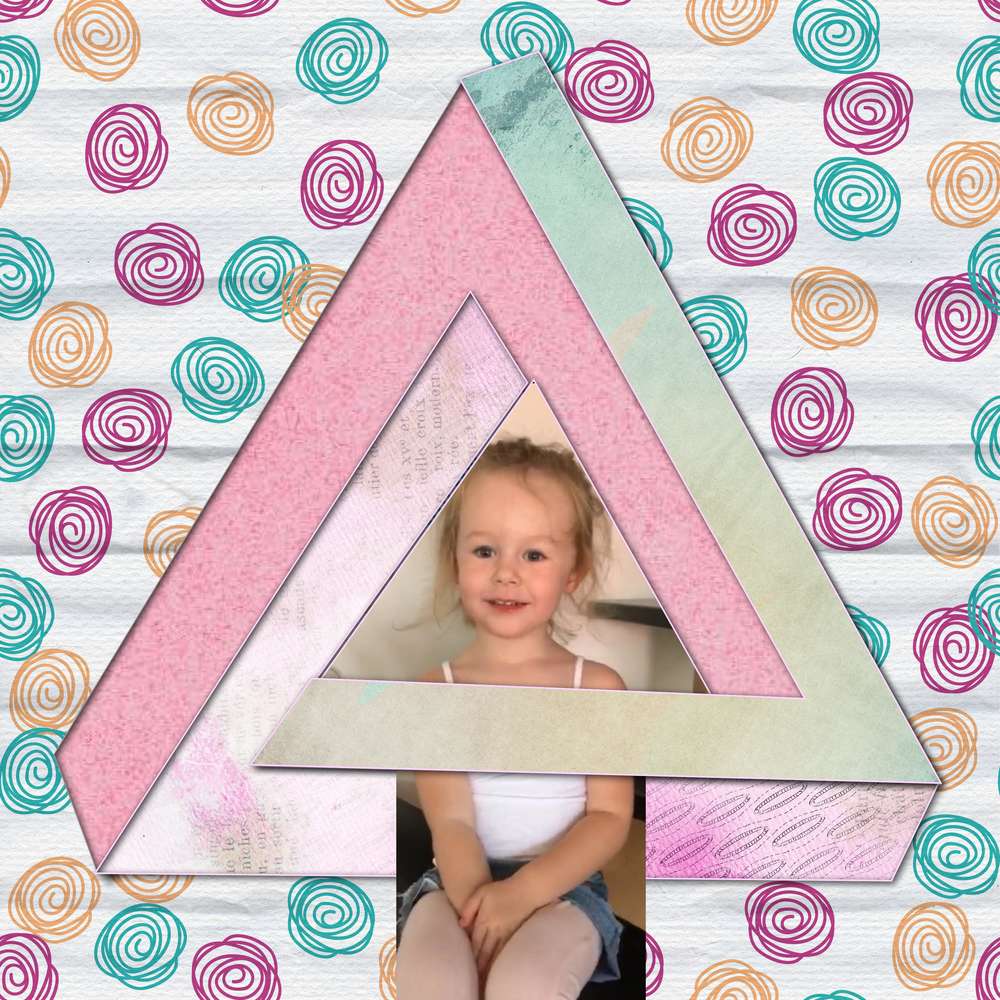 Triangle notre petite Mia 3 ans